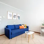 Getaway - Central, Nearby - Parking & Private Garden *