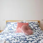 Getaway - Central, Nearby - Parking & Private Garden