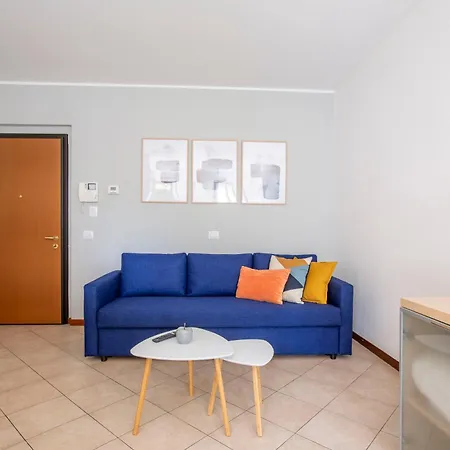 Getaway - Central, Nearby - Parking & Private Garden Apartman Mandello del Lario