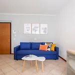 Getaway - Central, Nearby - Parking & Private Garden Appartement Mandello del Lario