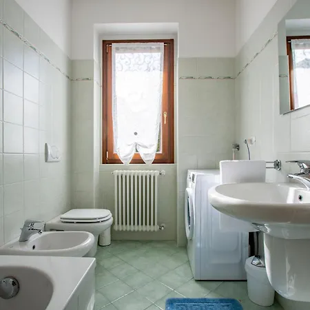 Getaway - Central, Nearby - Parking & Private Garden *