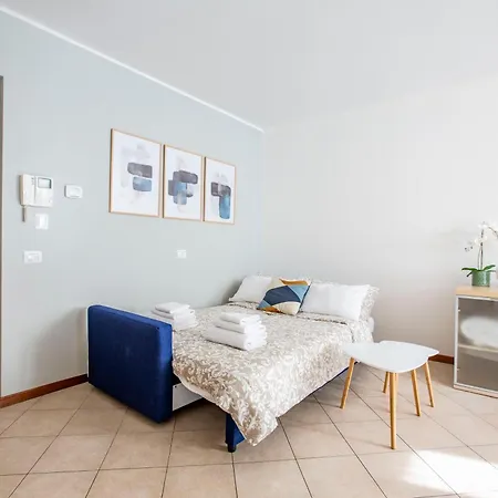 Getaway - Central, Nearby - Parking & Private Garden Apartmán Mandello del Lario
