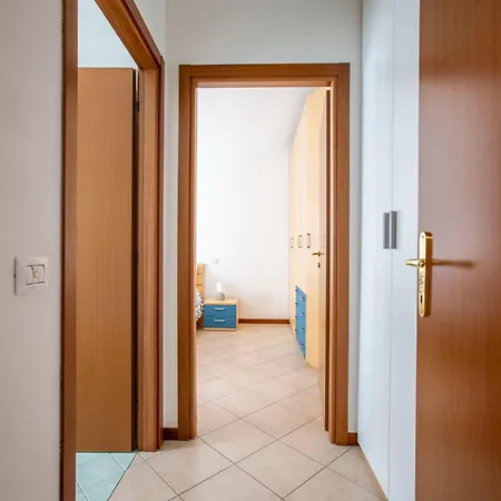 Getaway - Central, Nearby - Parking & Private Garden *