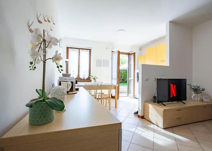 Apartamento Getaway - Cozy Garden Near The Mandello del Lario