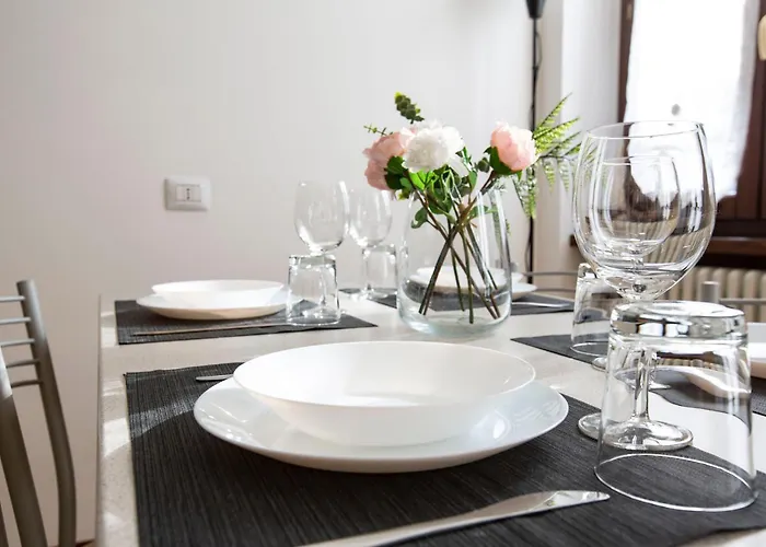 Apartamento Getaway - Cozy Garden Near The Mandello del Lario